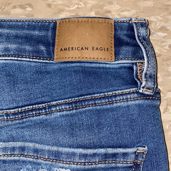 American Eagle Outfitters Super Hi-Rise Destroyed Jegging in Vintage Blue size 2 - Picture 9 of 15